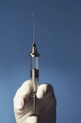 Syringe_Zoonar